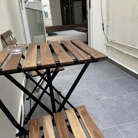 F7 Room 1, Private Double Room With Private Bathroom In Shared Flat Msida Kültér fotó